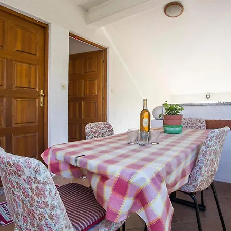 Casa de hóspedes Jaksa Pula