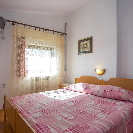 Jaksa 181 3* Pula