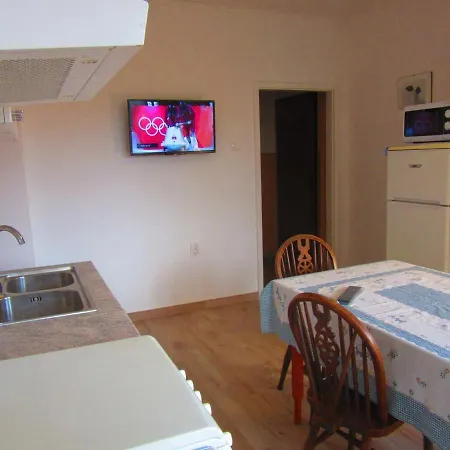 Guest house Jaksa 181 3*