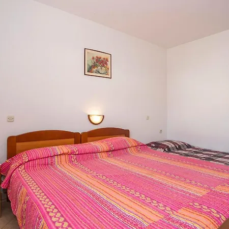 בית הארחה Jaksa