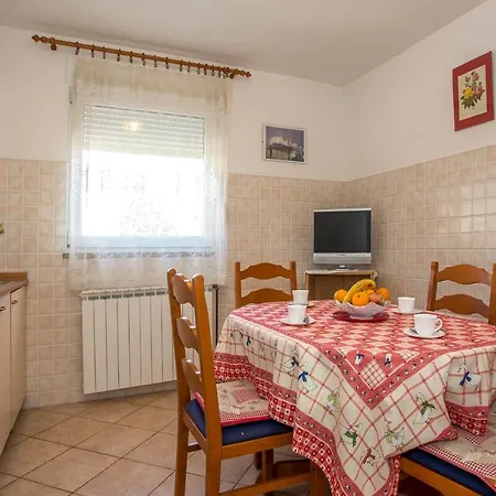 Jaksa 181 Guest house
