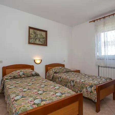 Guest house Jaksa 181