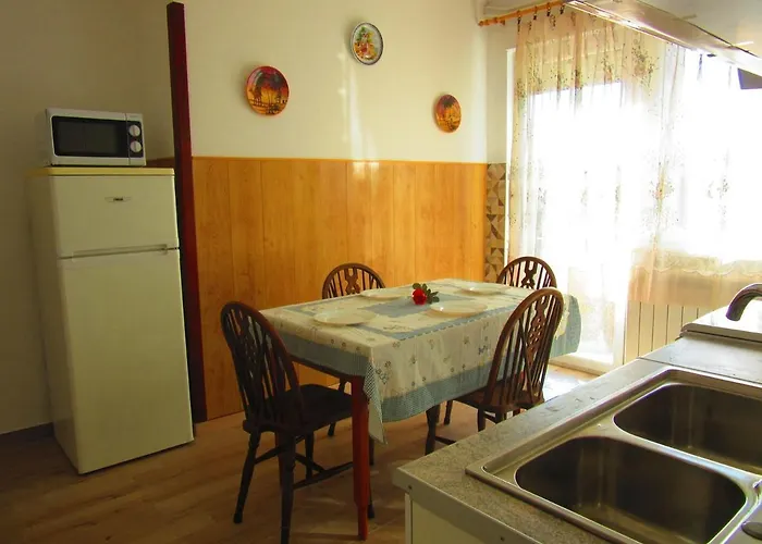 Jaksa 3* Póla